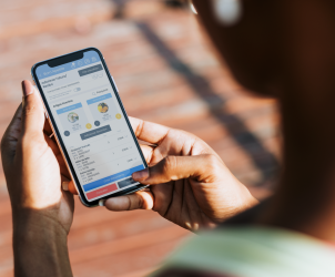 Moloni e UNICRE lançam a primeira solução do mercado para faturar e receber pagamentos diretamente no smartphone